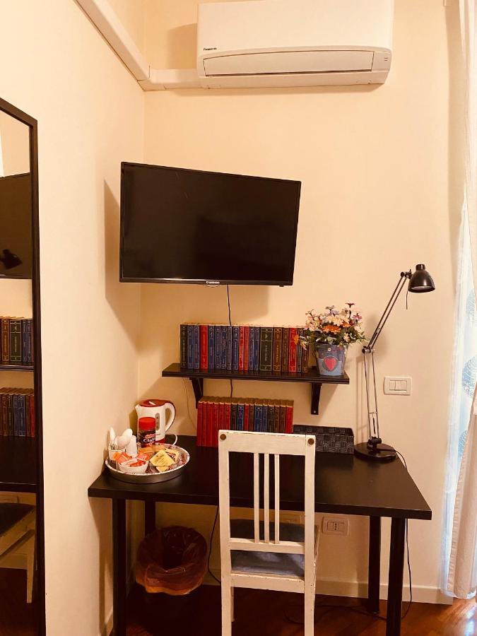 Amici Miei Rooms Cremona Exterior photo