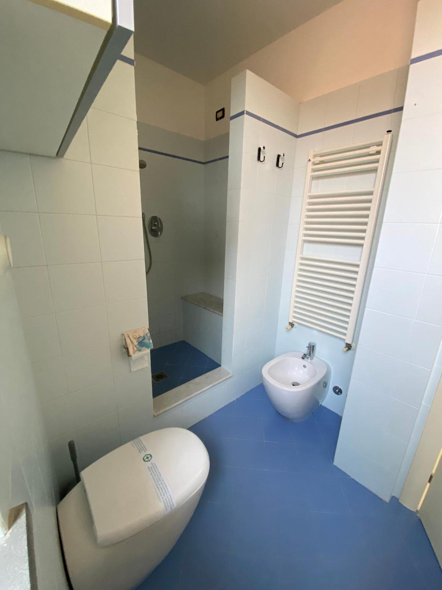 Amici Miei Rooms Cremona Exterior photo